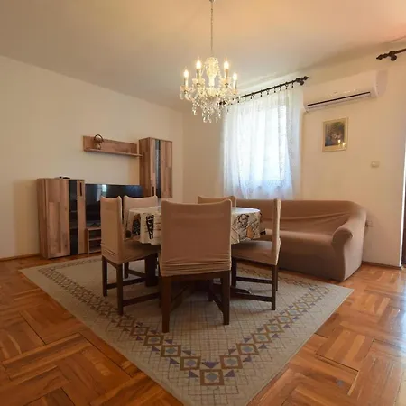 Apartment Petrovic Malinska