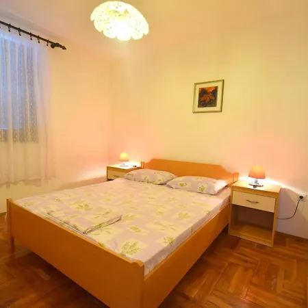 Petrovic Apartment Malinska